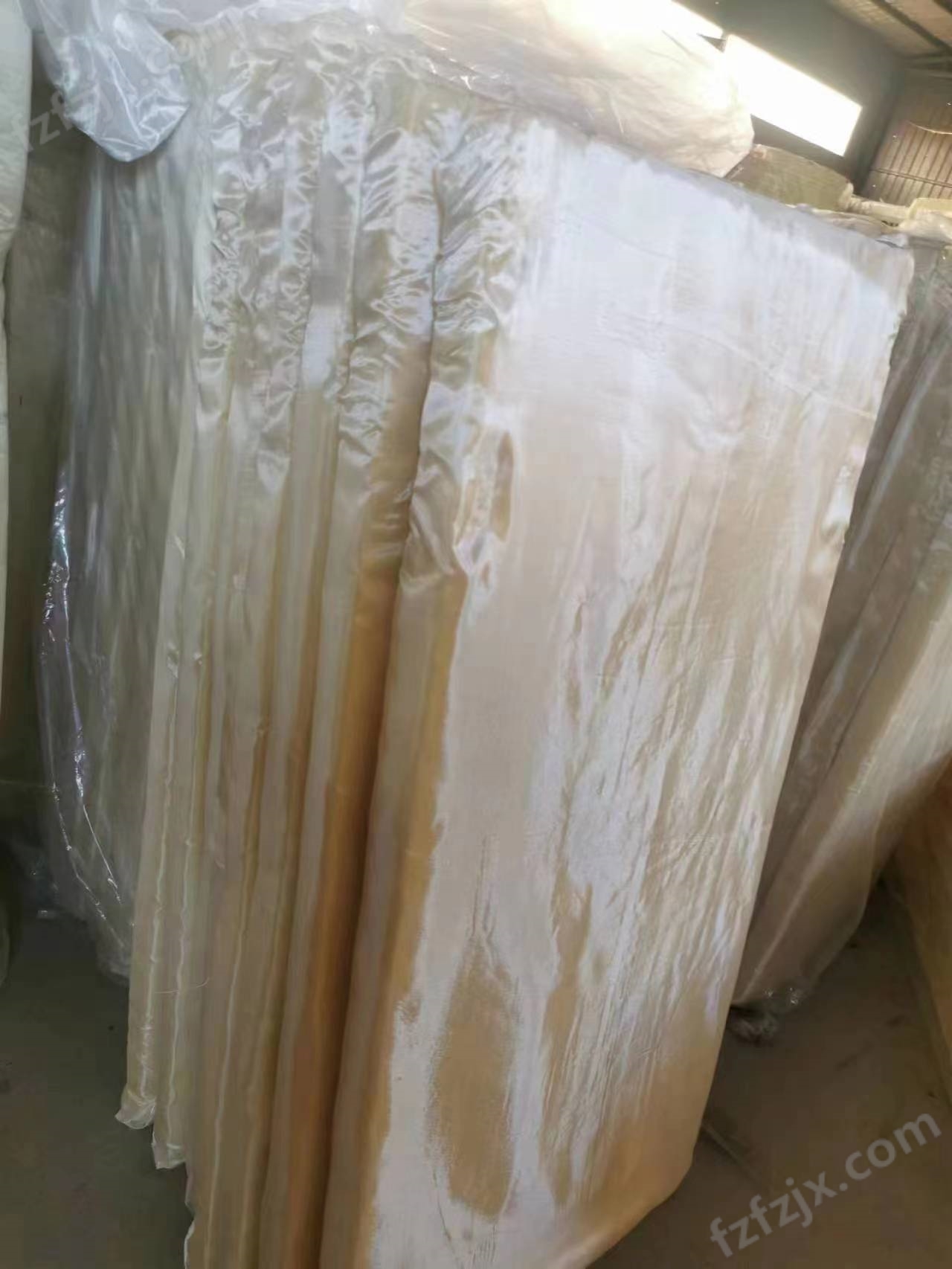 贴玻纤布铝箔离心玻璃棉价格低生产厂家